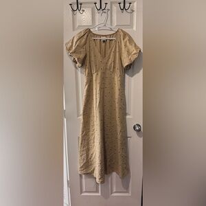 Universal Thread Tan Puff Sleeve Midi Dress with Subtle Print